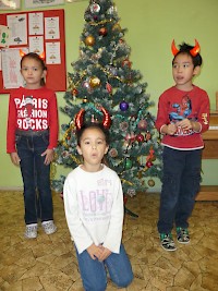 Mikuláš se svou družinou v 1.C