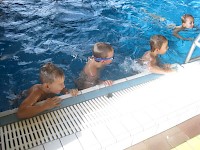Druháci absolvovali plavecký výcvik