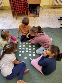 1.B - první měsíc je za námi