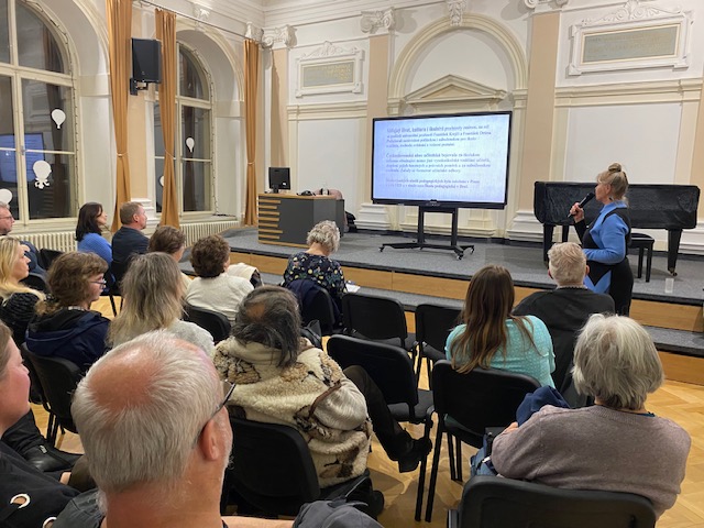 Ohlédnutí za druhou výstavou k výročí naší školy: Prvorepublikový Ostrov