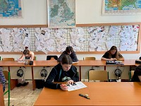 49 statečných angličtinářů poměřilo své síly ve školním kole olympiády