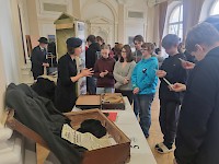 Naše škola ožila historií