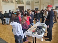 Naše škola ožila historií